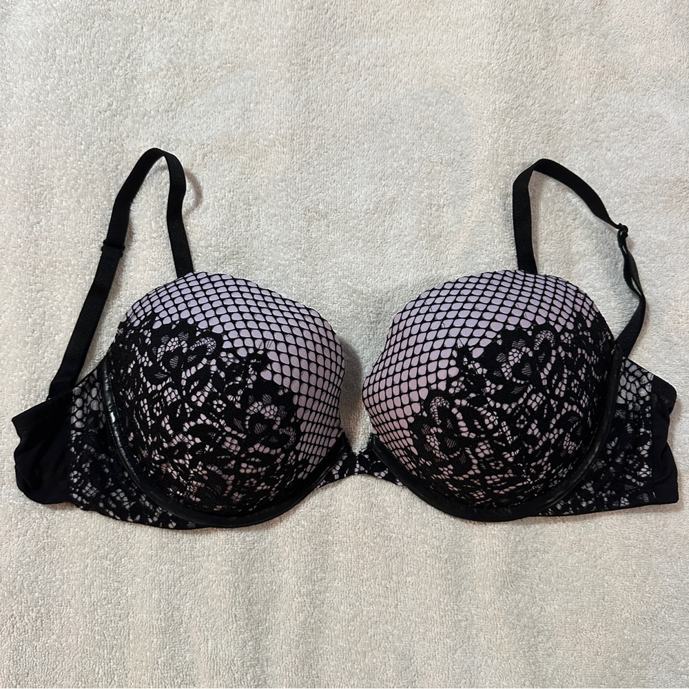 Victoria’s Secret Very Sexy bra, 34DD